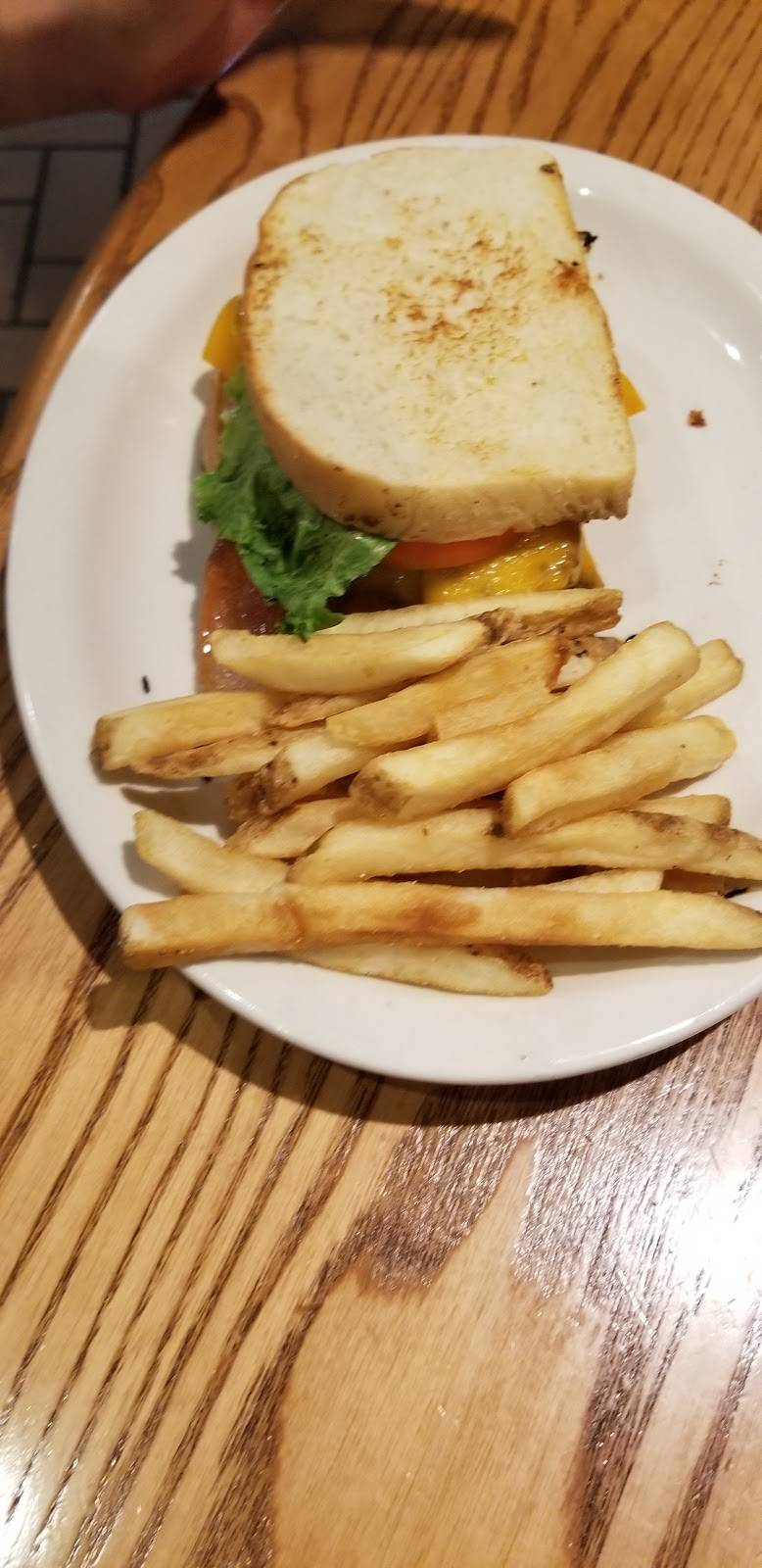 Cracker Barrel Old Country Store | restaurant | 13 Campground Rd, La Vale, MD 21502, USA | 3017290649 OR +1 301-729-0649