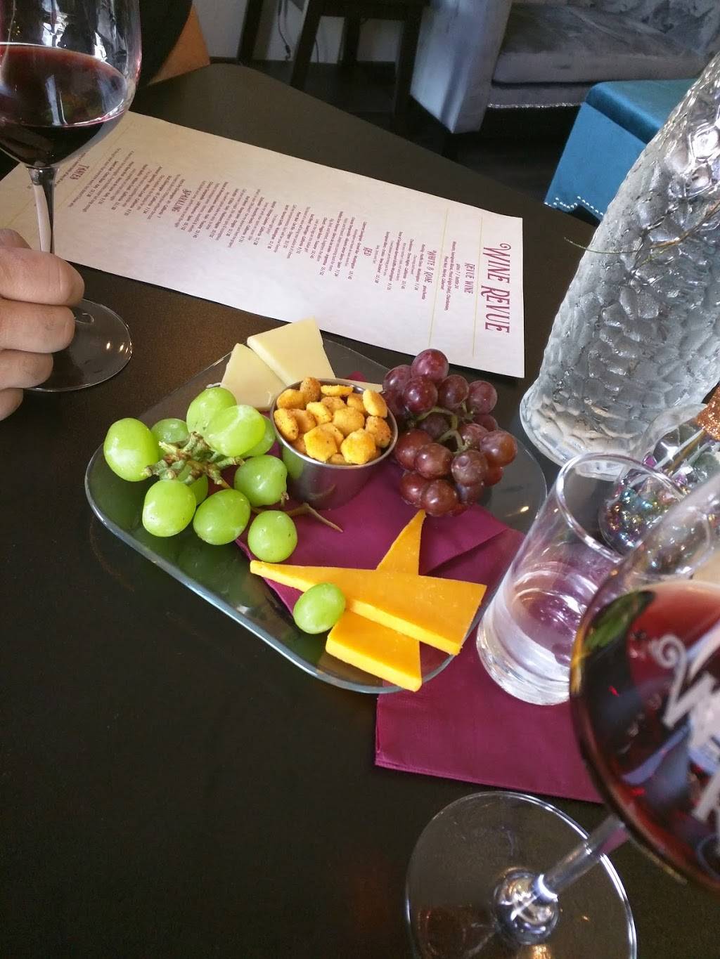 Wine Revue | restaurant | 219 Parking Way, Lake Jackson, TX 77566, USA | 9792928180 OR +1 979-292-8180