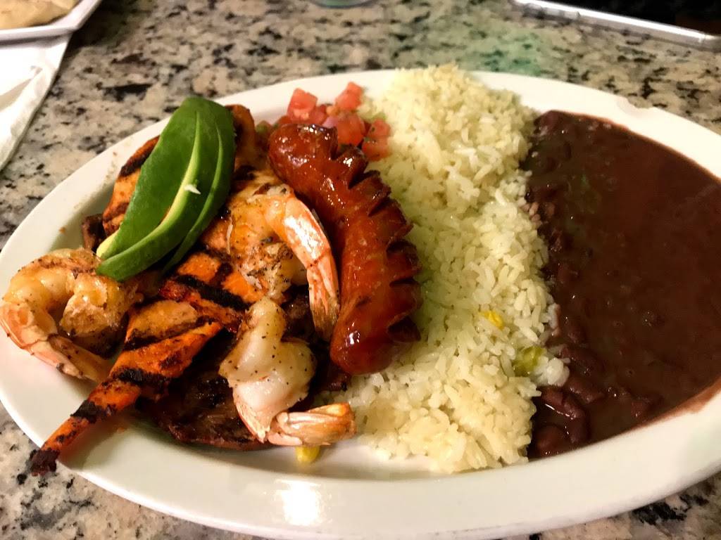 Pupuseria y Restaurant el Cuscatleco | restaurant | 29 Garrett Rd, Upper Darby, PA 19082, USA | 4844613156 OR +1 484-461-3156