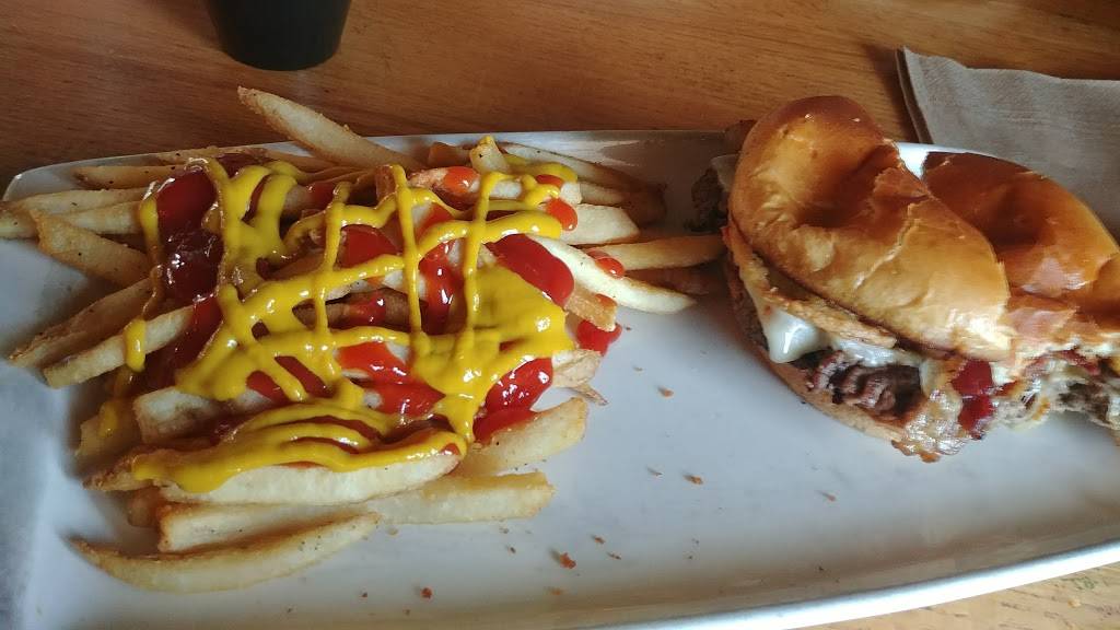 Applebees Grill + Bar | restaurant | 705 S James Campbell Blvd, Columbia, TN 38401, USA | 9313800503 OR +1 931-380-0503