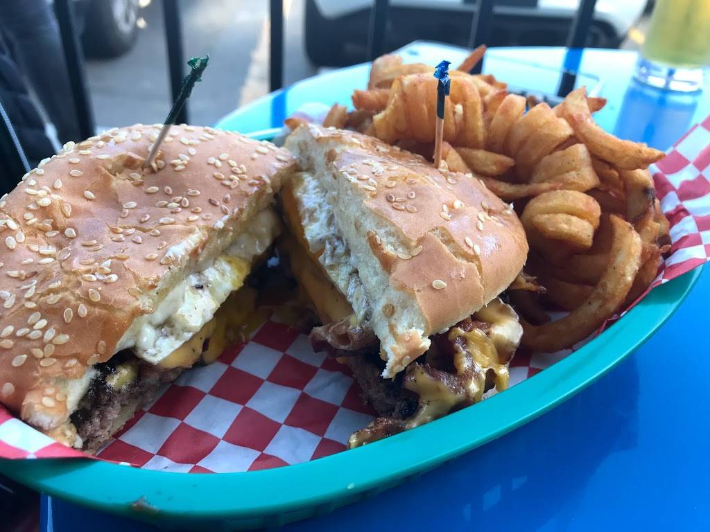 Burger Board | restaurant | 5430 CA-1, Pacifica, CA 94044, USA | 6507359900 OR +1 650-735-9900