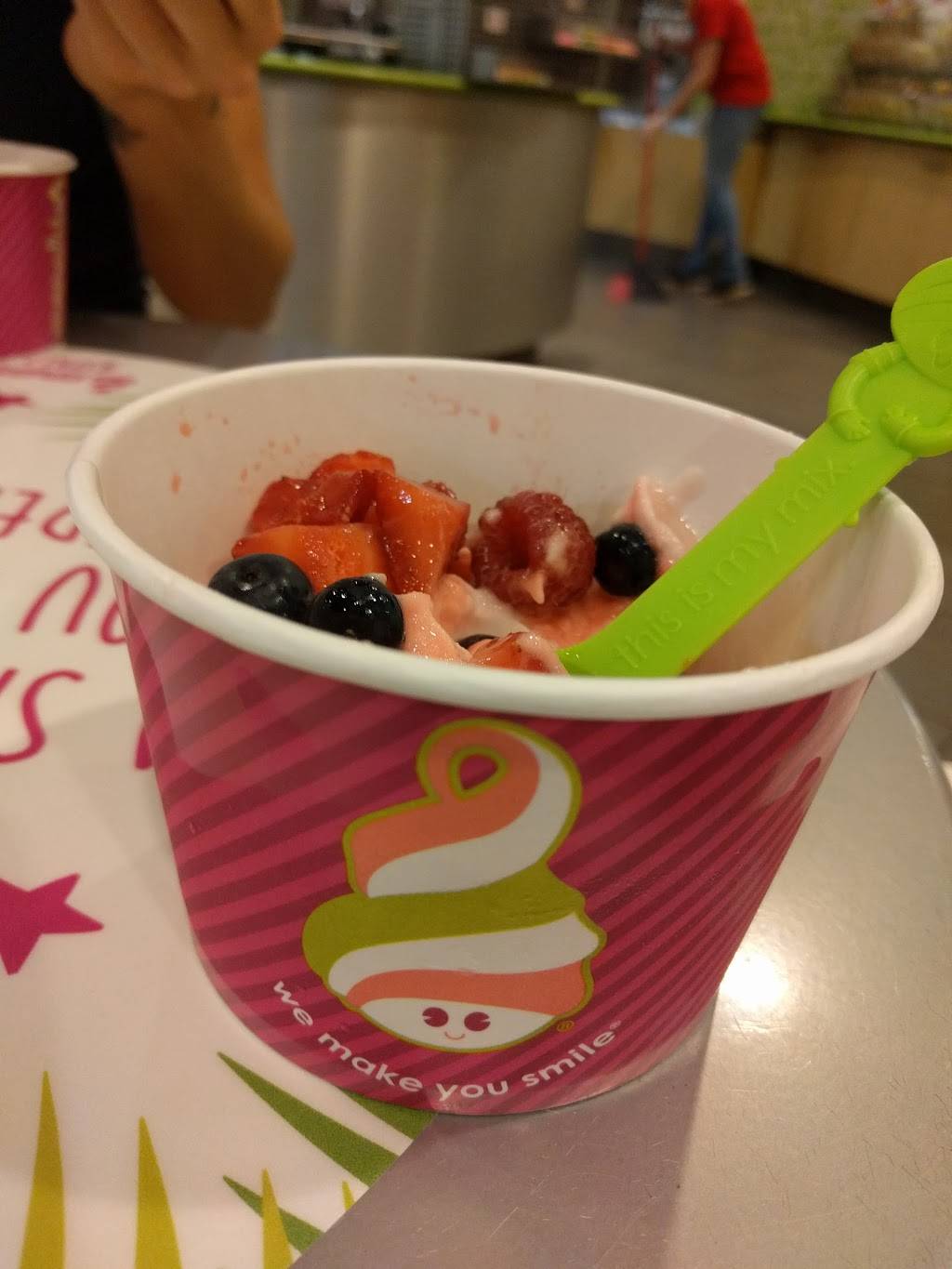 Menchies Frozen Yogurt | bakery | 3348 Cobb Pkwy NW Ste 100, Acworth, GA 30101, USA | 7705293221 OR +1 770-529-3221
