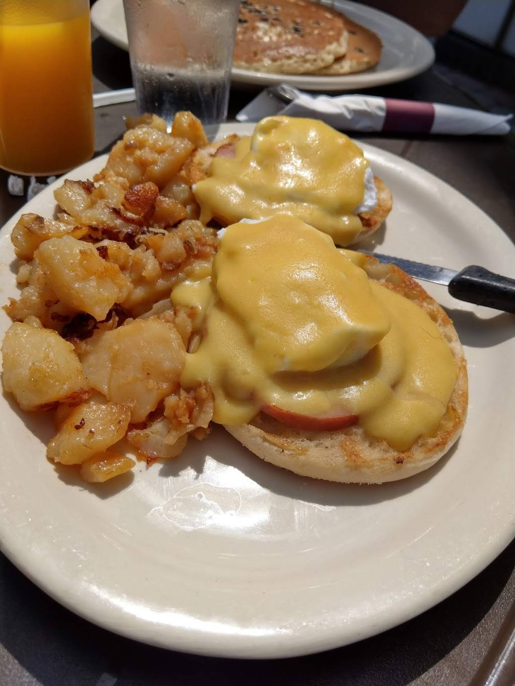 Jacquelines | restaurant | 138 Greenwood Ave, Bethel, CT 06801, USA | 2037925541 OR +1 203-792-5541