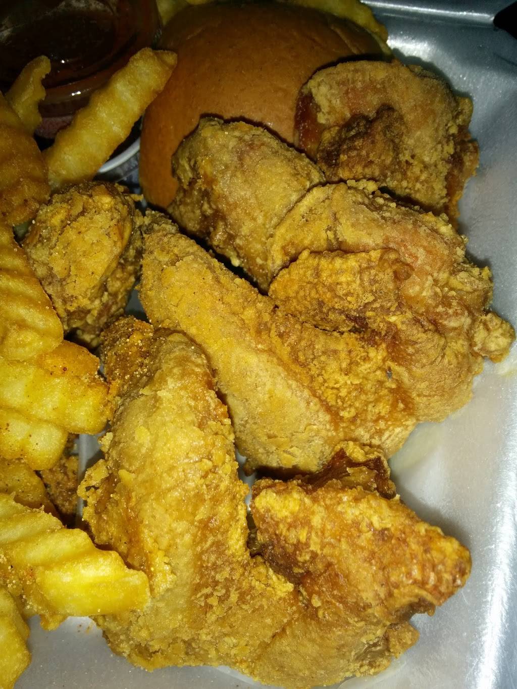 Chicken Basket | restaurant | 5058 Nicholson Ln, Rockville, MD 20852, USA | 3017704300 OR +1 301-770-4300