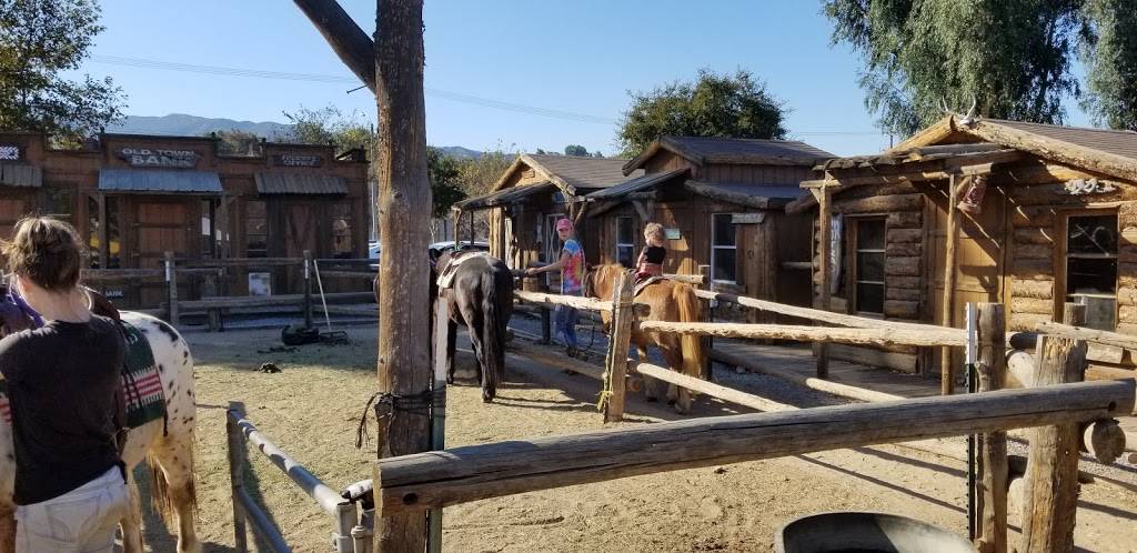 Senor Toms | restaurant | 23800 Temescal Canyon Rd, Temescal Valley, CA 92883, USA | 9512771002 OR +1 951-277-1002