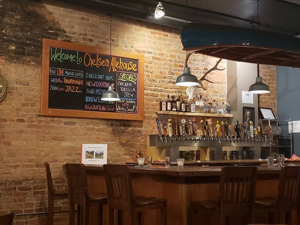 Chelsea Alehouse Brewery | restaurant | 115 S Main St, Chelsea, MI 48118, USA | 7344752337 OR +1 734-475-2337