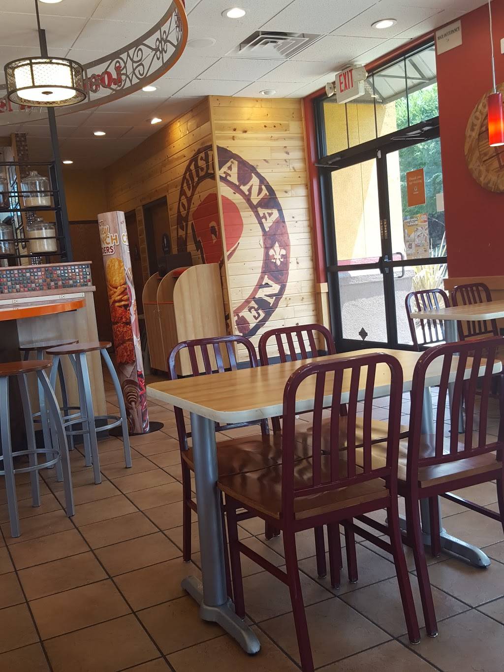 Popeyes Louisiana Kitchen | restaurant | 4966 West Ln, Stockton, CA 95210, USA | 2094774833 OR +1 209-477-4833