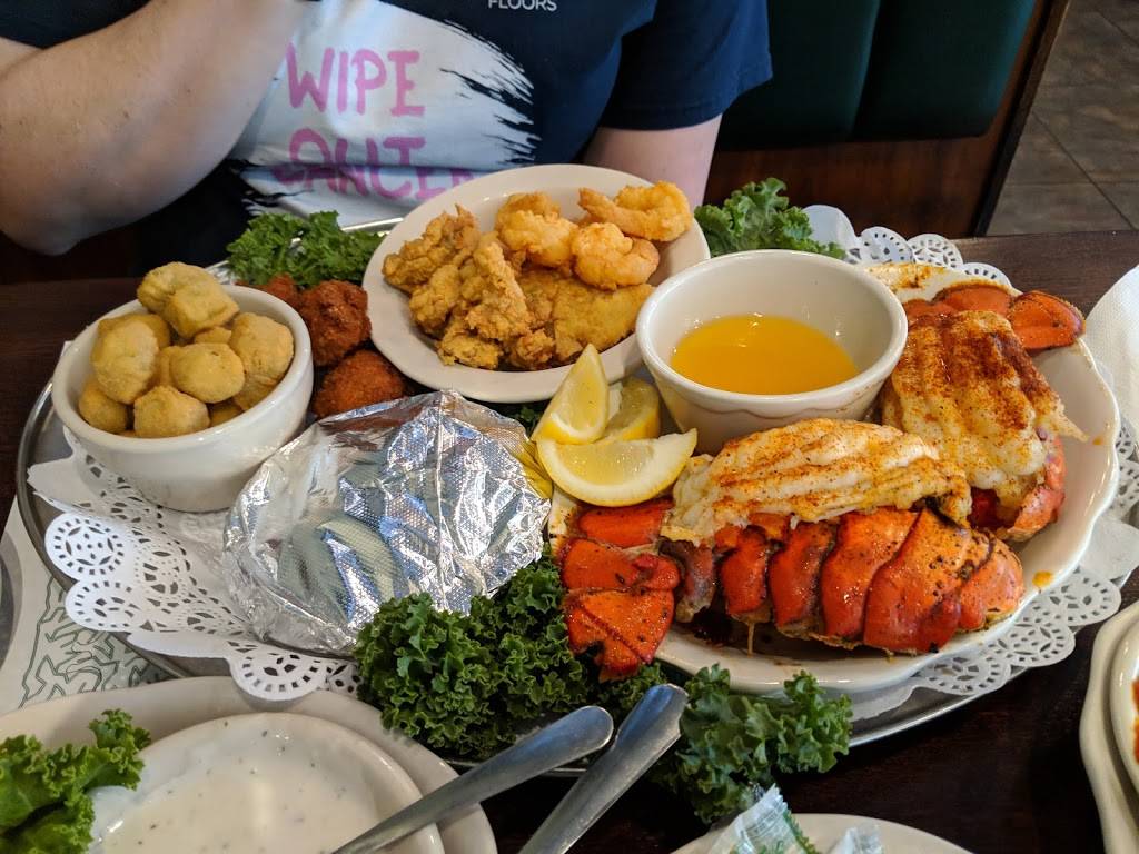 Cedar River Seafood of Gainesville | restaurant | 5141 NW 43rd St Suite 101, Gainesville, FL 32605, USA | 3523714848 OR +1 352-371-4848