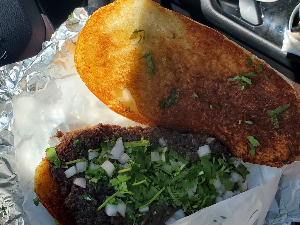 Barbacoa y Birria La Pichorrita #4 Restaurante | restaurant | 401 Isleta Blvd SW, Albuquerque, NM 87105, USA | 5055735801 OR +1 505-573-5801