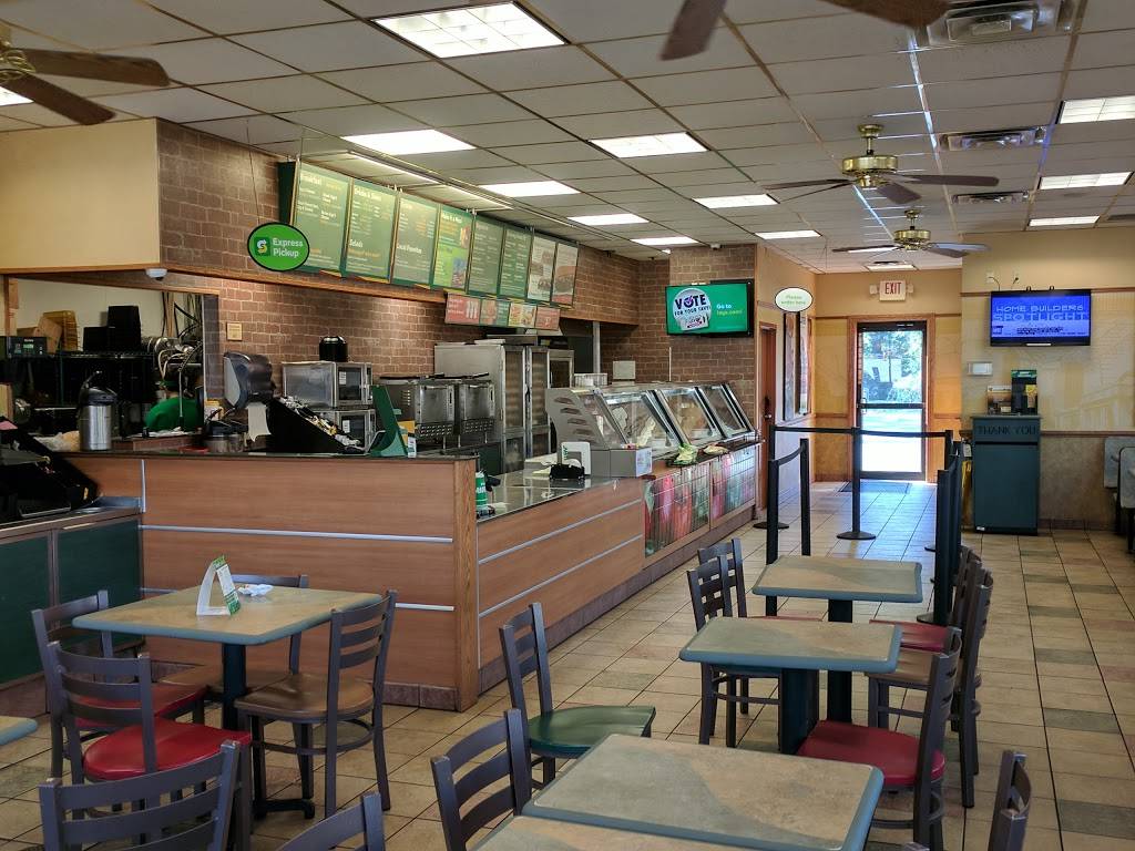 Subway | restaurant | 484 E Exchange St, Akron, OH 44304, USA | 3302539667 OR +1 330-253-9667