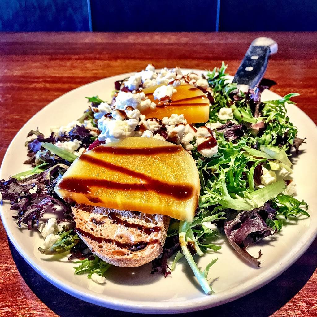 East Bay Grille | restaurant | 173 Water St, Plymouth, MA 02360, USA | 5087469751 OR +1 508-746-9751