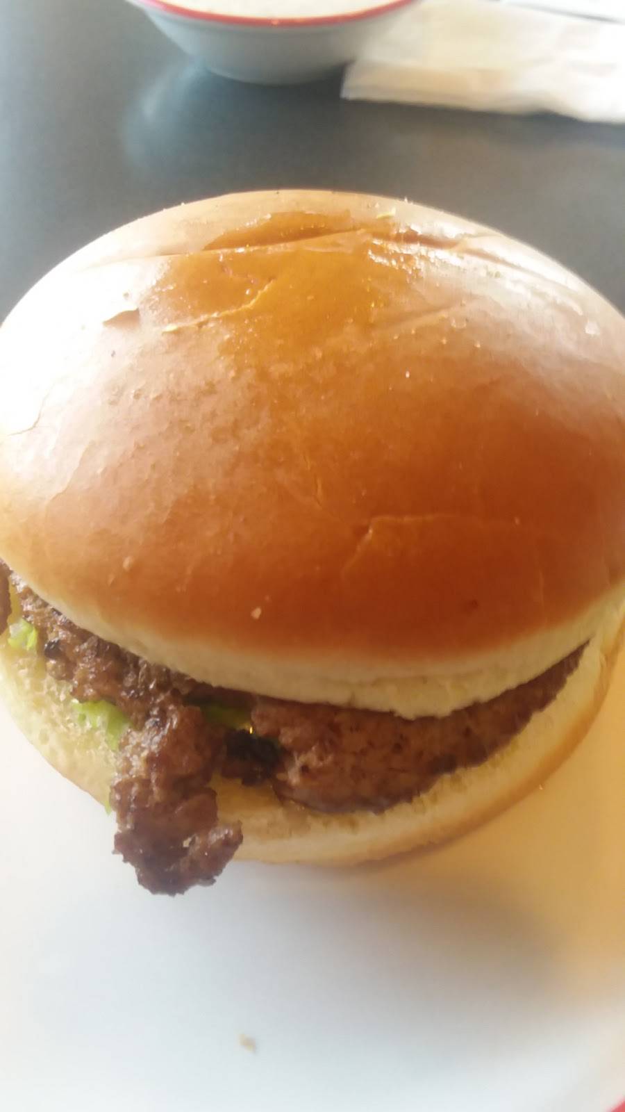 Frischs Big Boy | restaurant | 460 Clifty Dr, Madison, IN 47250, USA | 8122736524 OR +1 812-273-6524