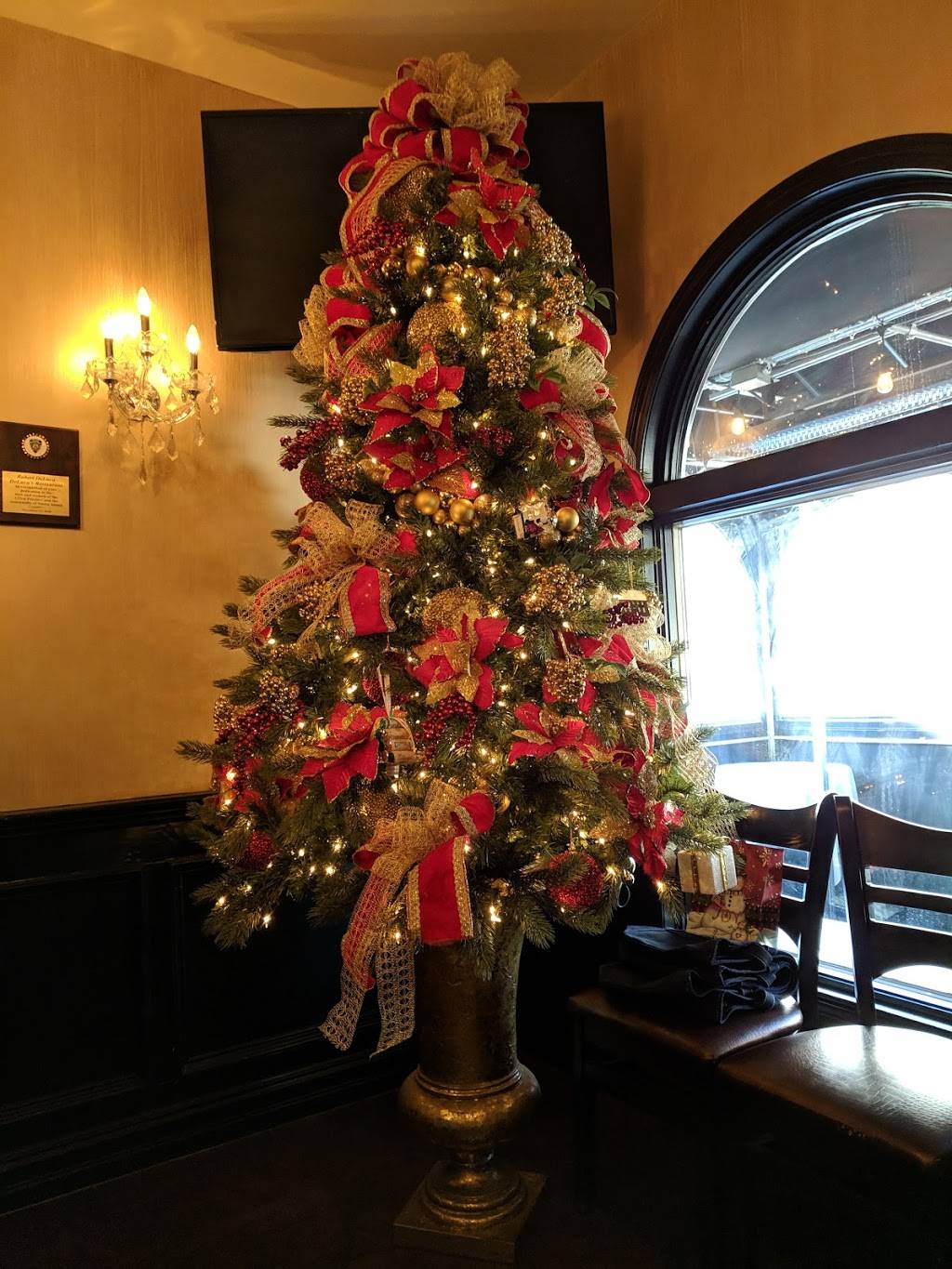 Delucas Italian Restaurant | restaurant | 7324 Amboy Rd, Staten Island, NY 10307, USA | 7182277200 OR +1 718-227-7200