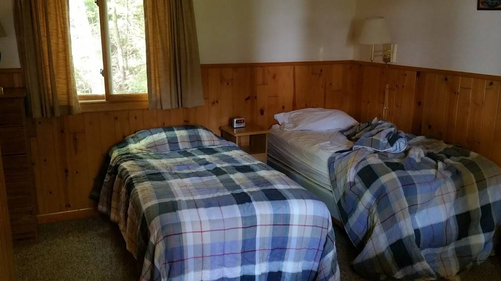 Sunrise Lodge | restaurant | 5894 W Shore Rd, Land O Lakes, WI 54540, USA | 7155473684 OR +1 715-547-3684