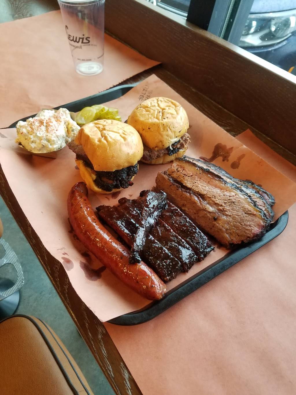 Lewis Barbecue | restaurant | 464 N Nassau St, Charleston, SC 29403, USA | 8438059500 OR +1 843-805-9500