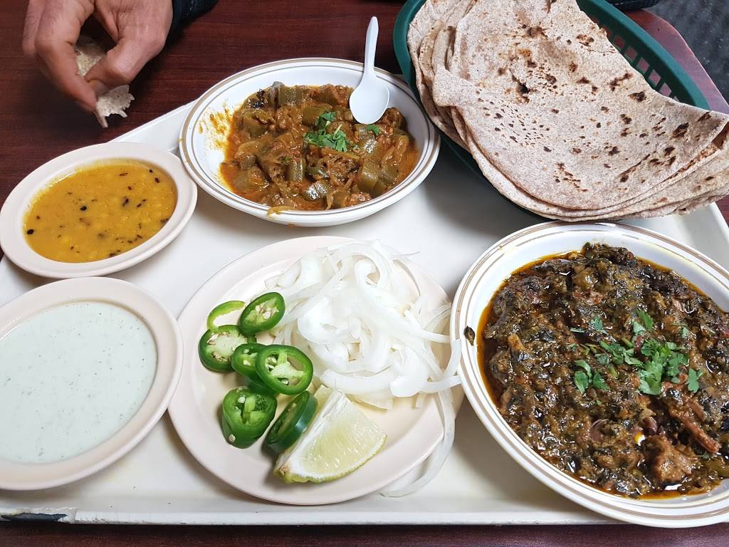 Pakeeza Restaurant | restaurant | 1011 N Orleans St, Chicago, IL 60610, USA | 3122667936 OR +1 312-266-7936