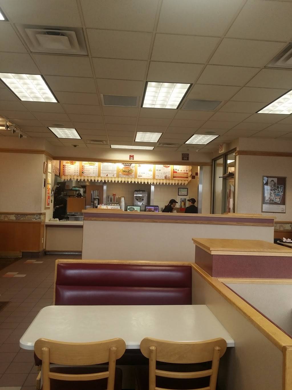 Wendys | restaurant | 439 N Cedar St, Mason, MI 48854, USA | 5176762987 OR +1 517-676-2987
