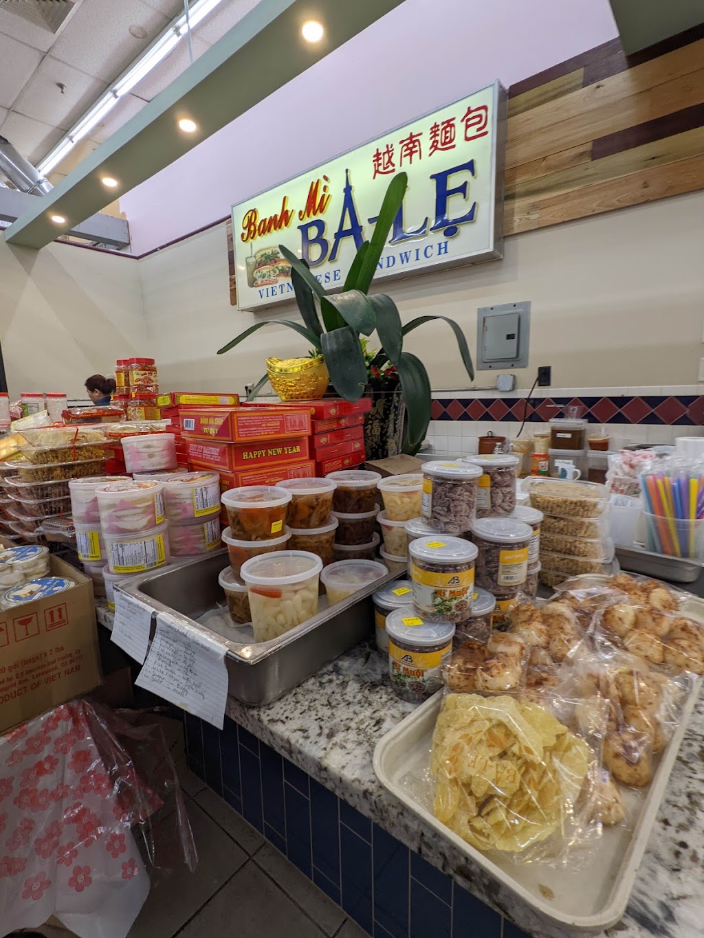 Ba Le | restaurant | 219 Quincy Ave, Quincy, MA 02169, USA | 6177738053 OR +1 617-773-8053