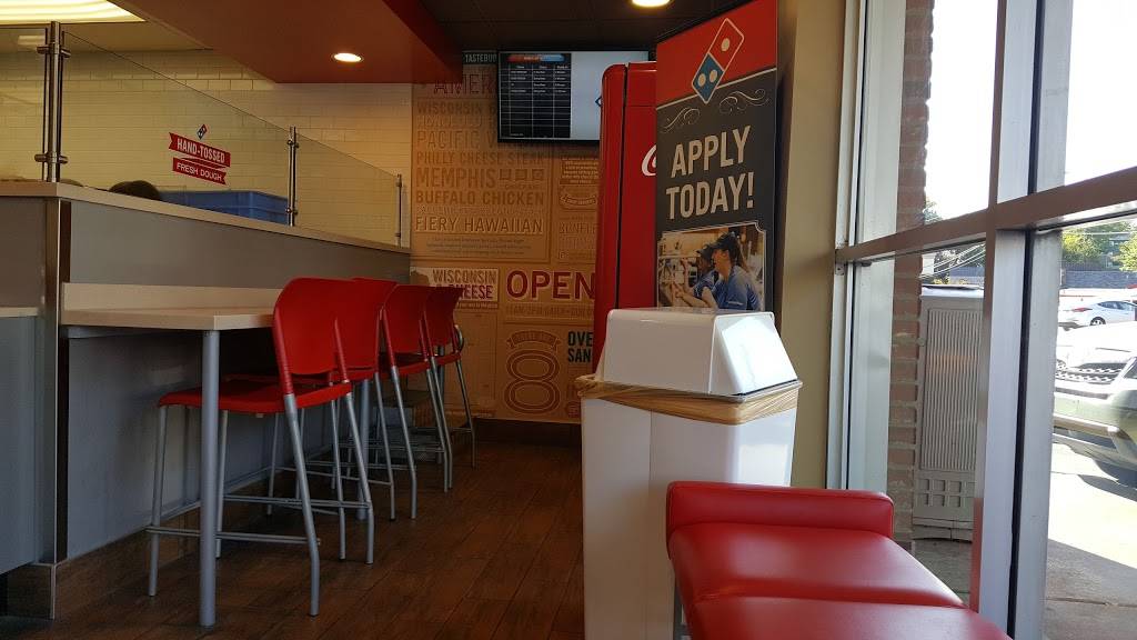 Dominos Pizza | meal delivery | 2400 Brownsboro Rd, Louisville, KY 40206, USA | 5028953030 OR +1 502-895-3030