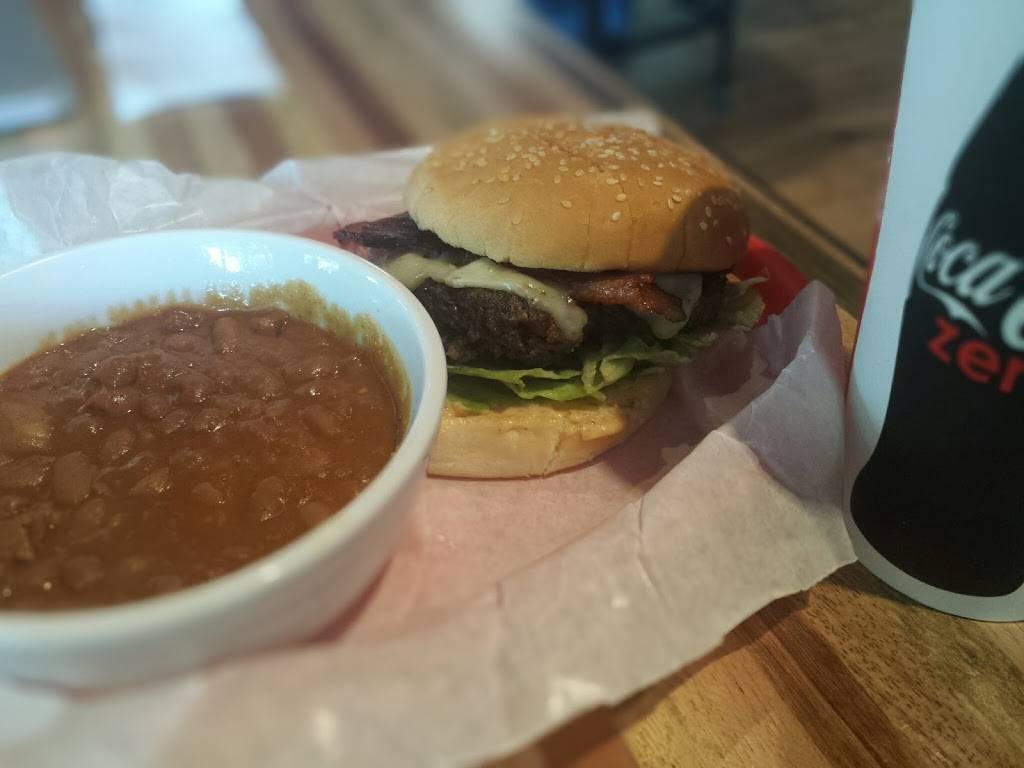 Haucks Grill | restaurant | 142 W Main St, Turlock, CA 95380, USA | 2092502653 OR +1 209-250-2653