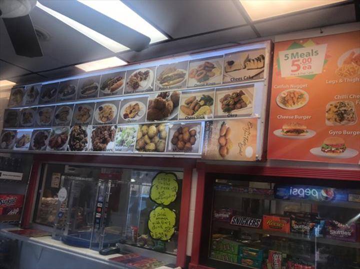 JJ Fish Chicken & Gyros | restaurant | 203 E 30th St, Indianapolis, IN 46205, USA | 3174263695 OR +1 317-426-3695