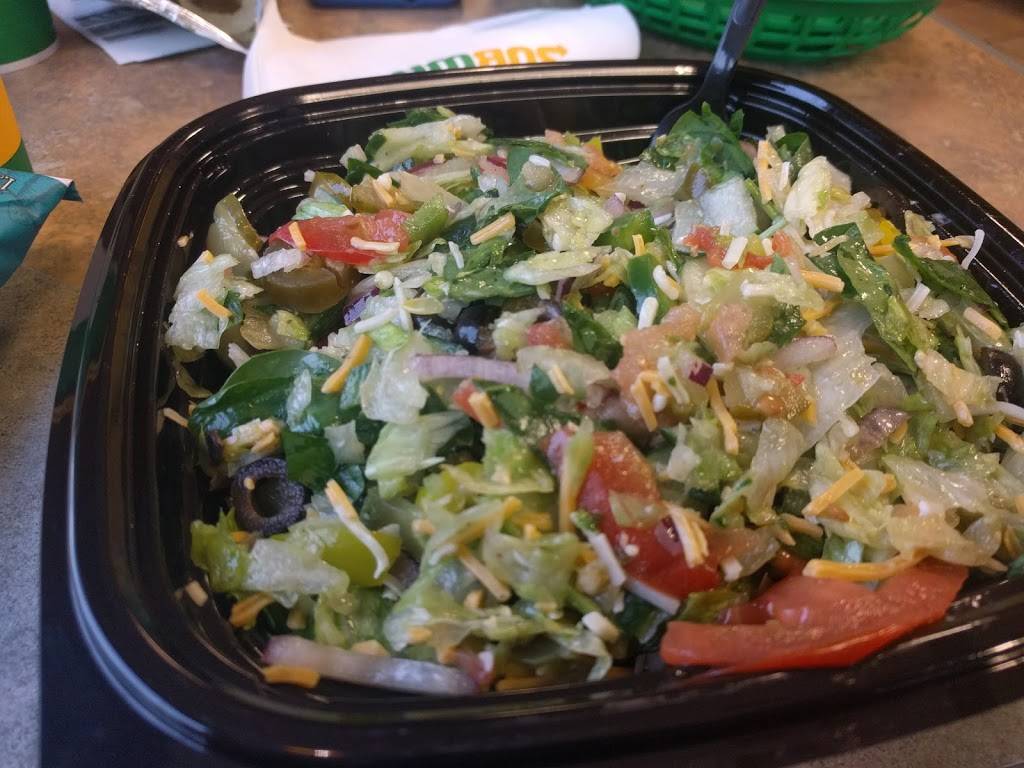 Subway Restaurants | restaurant | 3200 N High St, Columbus, OH 43202, USA | 6142677827 OR +1 614-267-7827