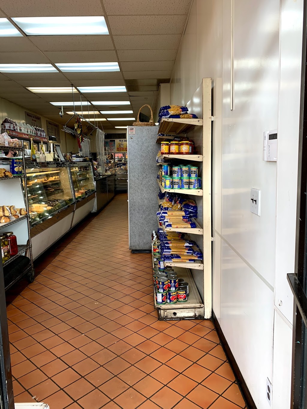 Fradelis | restaurant | 473 Tuckahoe Rd, Yonkers, NY 10710, USA | 9147797692 OR +1 914-779-7692