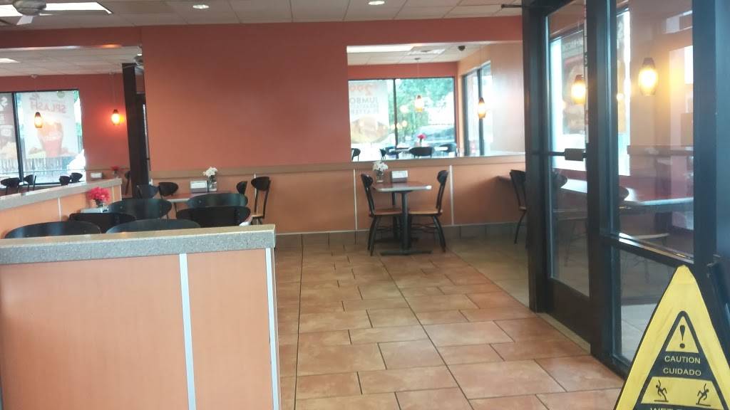 Jack in the Box | restaurant | 5850 Gulf Fwy, Houston, TX 77023, USA | 7139232188 OR +1 713-923-2188