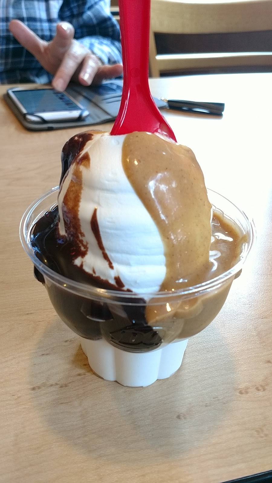 Dairy Queen Grill & Chill | restaurant | 272 Main St, Westbrook, ME 04092, USA | 2078542381 OR +1 207-854-2381