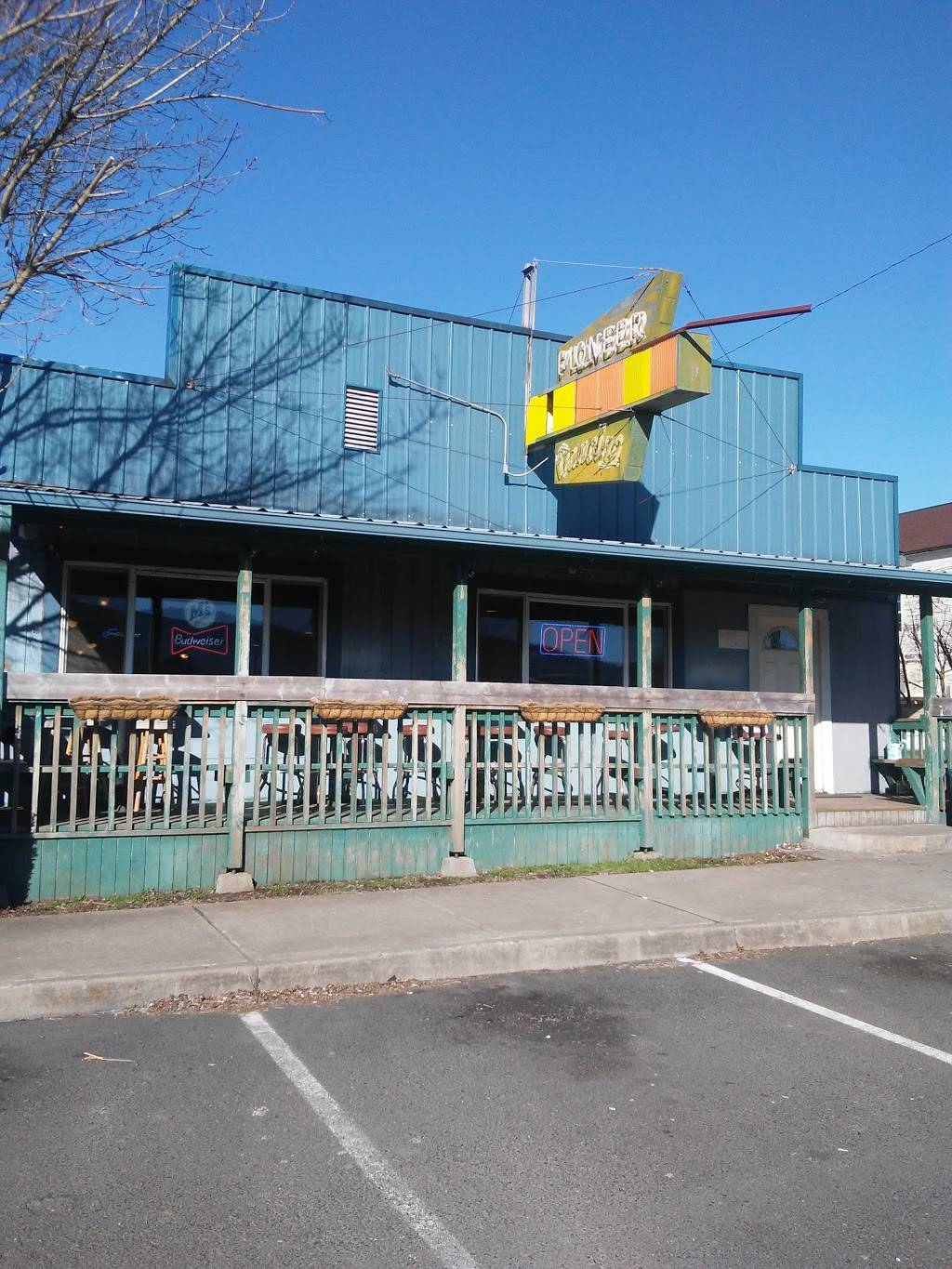 Pioneer Bar & Grill | restaurant | 148 W State St, Mossyrock, WA 98564, USA | 3609833983 OR +1 360-983-3983