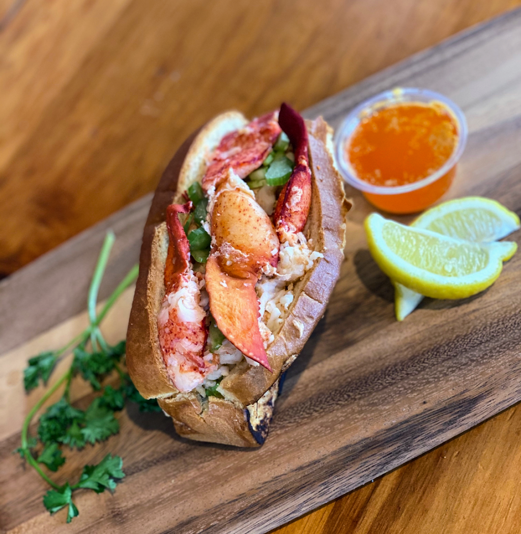 Capitola Bar & Grill | restaurant | 231 Esplanade, Capitola, CA 95010, USA | 8318542888 OR +1 831-854-2888