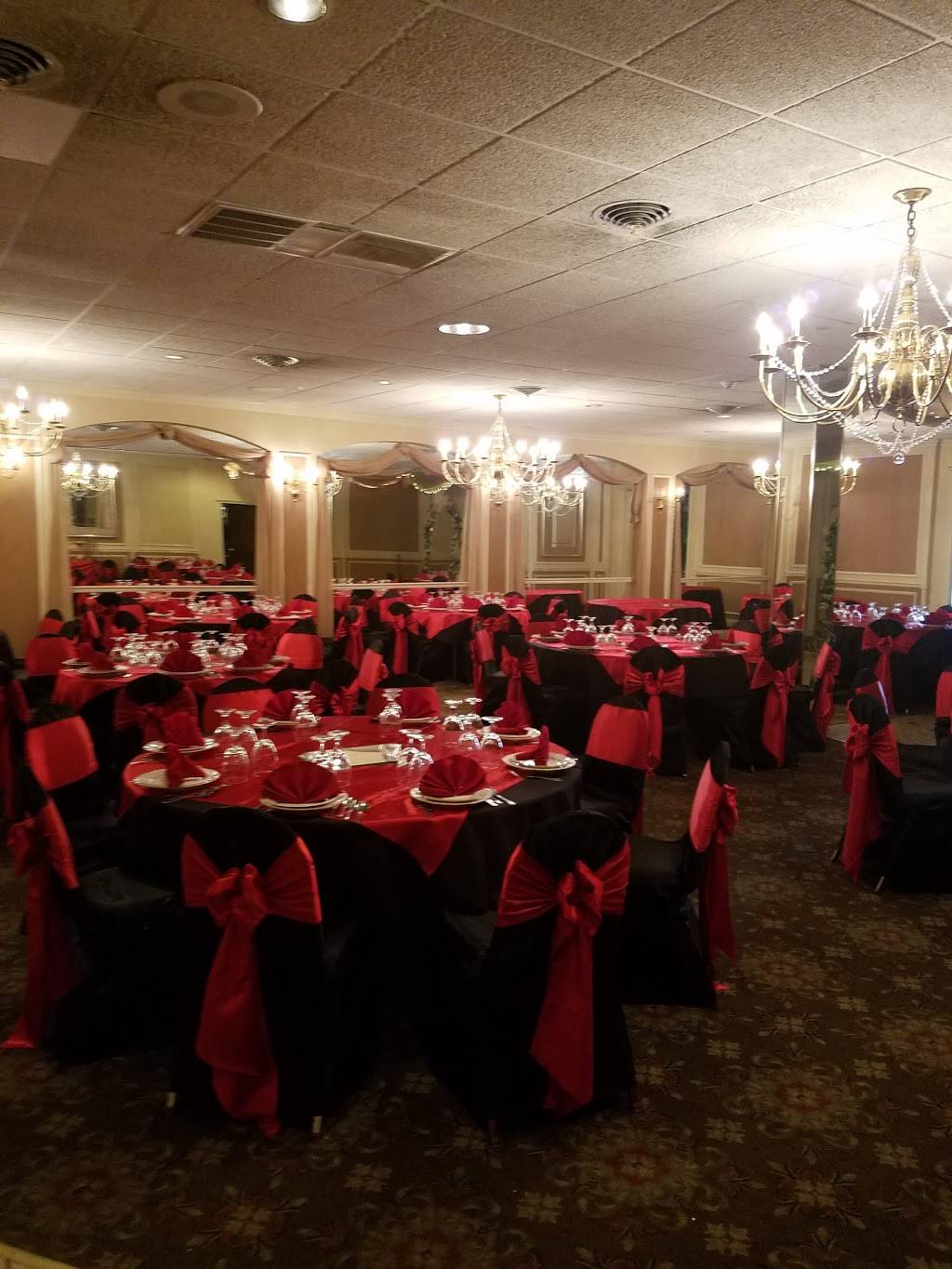 Alessandros Banquet Hall | meal delivery | 6040 Cermak Rd, Cicero, IL 60804, USA | 7086567599 OR +1 708-656-7599