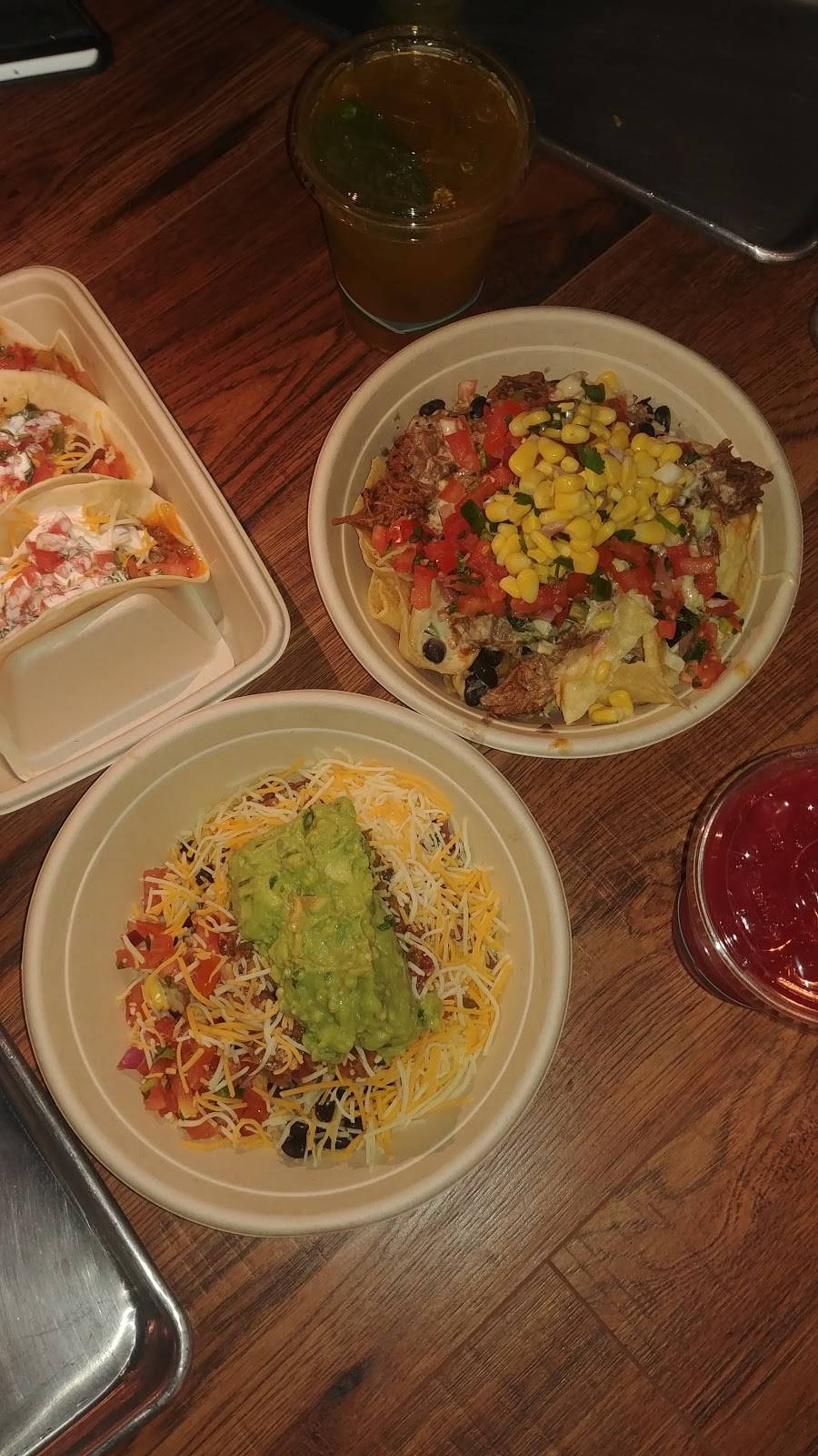 Hot Peppers Mexican Grill | restaurant | 9822 Carousel Center, Syracuse, NY 13290, USA | 3476767566 OR +1 347-676-7566