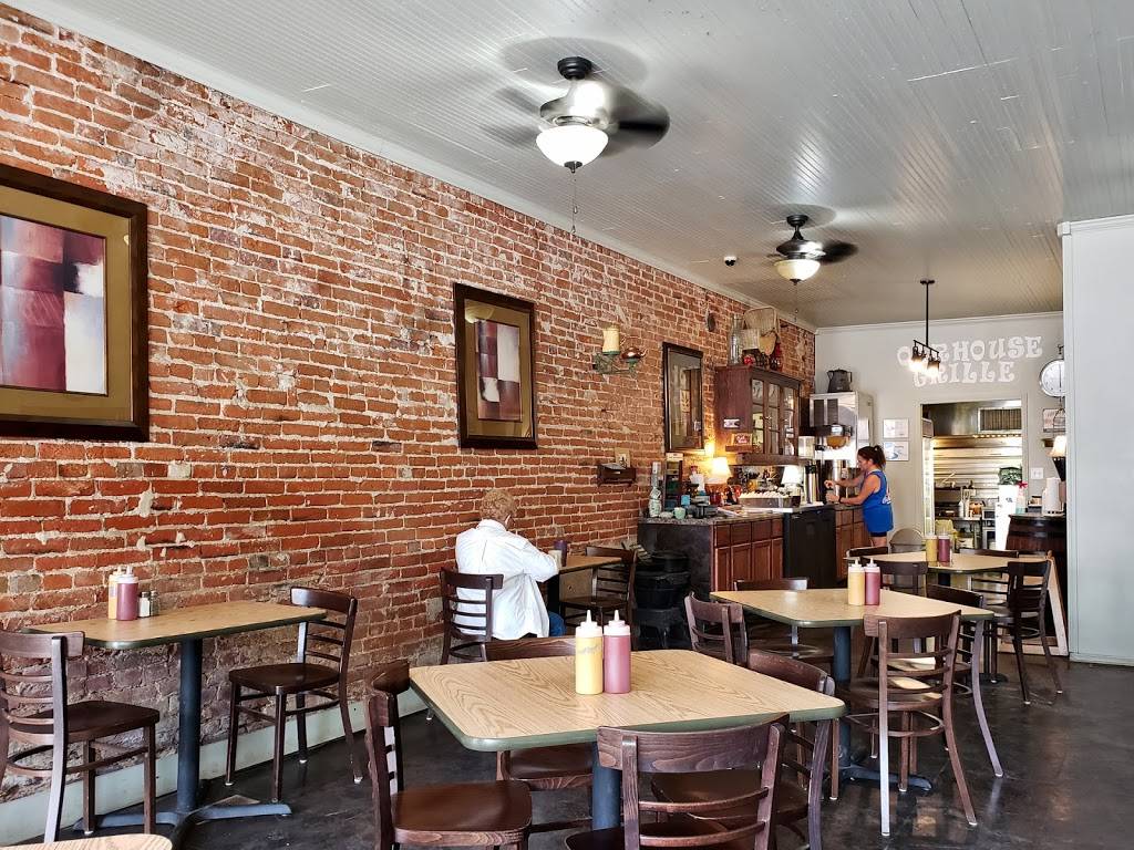 Oarhouse | restaurant | 305 Schuyler St, Oquawka, IL 61469, USA | 3098676277 OR +1 309-867-6277