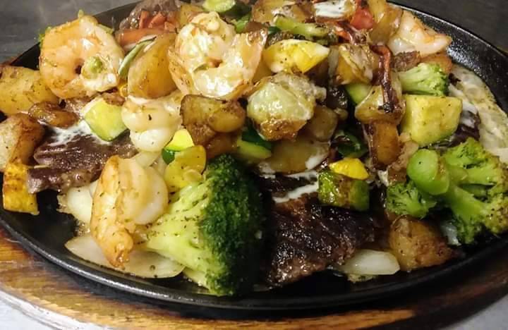 Melecios | restaurant | 4599 Shannon Rd, Shannon, NC 28386, USA | 9108433866 OR +1 910-843-3866