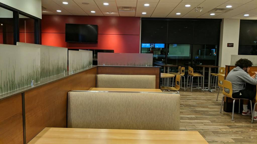 Wendys | restaurant | 2964 W Camp Wisdom Rd, Grand Prairie, TX 75052, USA | 9726395145 OR +1 972-639-5145