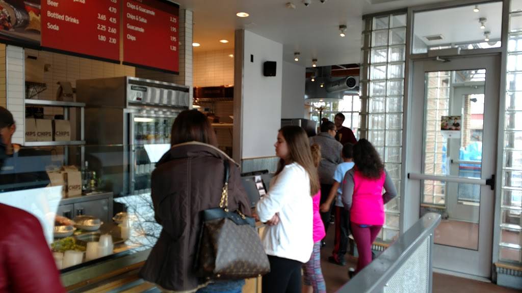 Chipotle Mexican Grill | restaurant | 33599 Aurora Rd, Solon, OH 44139, USA | 4405420017 OR +1 440-542-0017