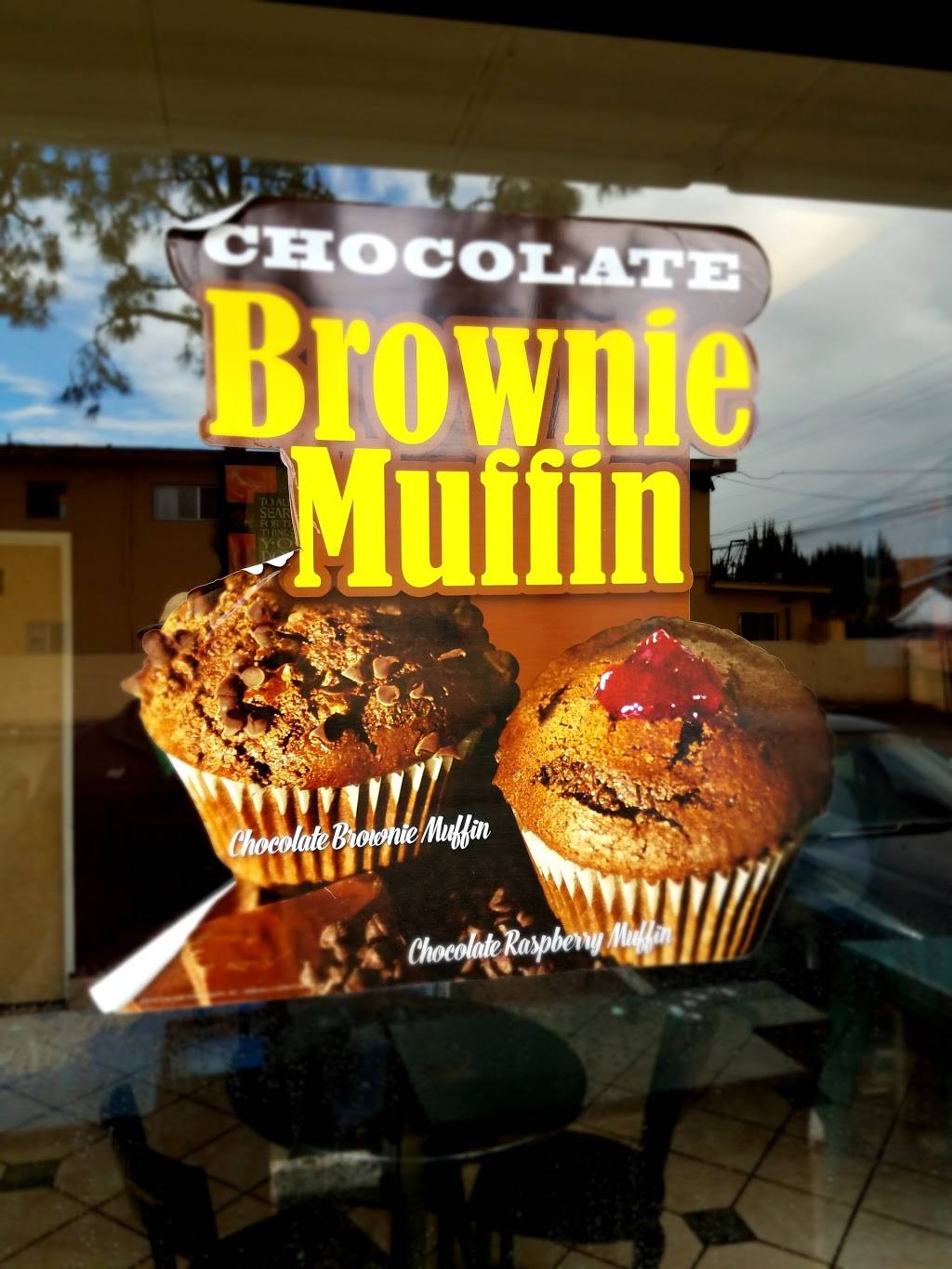 Yum Yum Donuts | cafe | 5903 Imperial Hwy, South Gate, CA 90280, USA | 5628618552 OR +1 562-861-8552