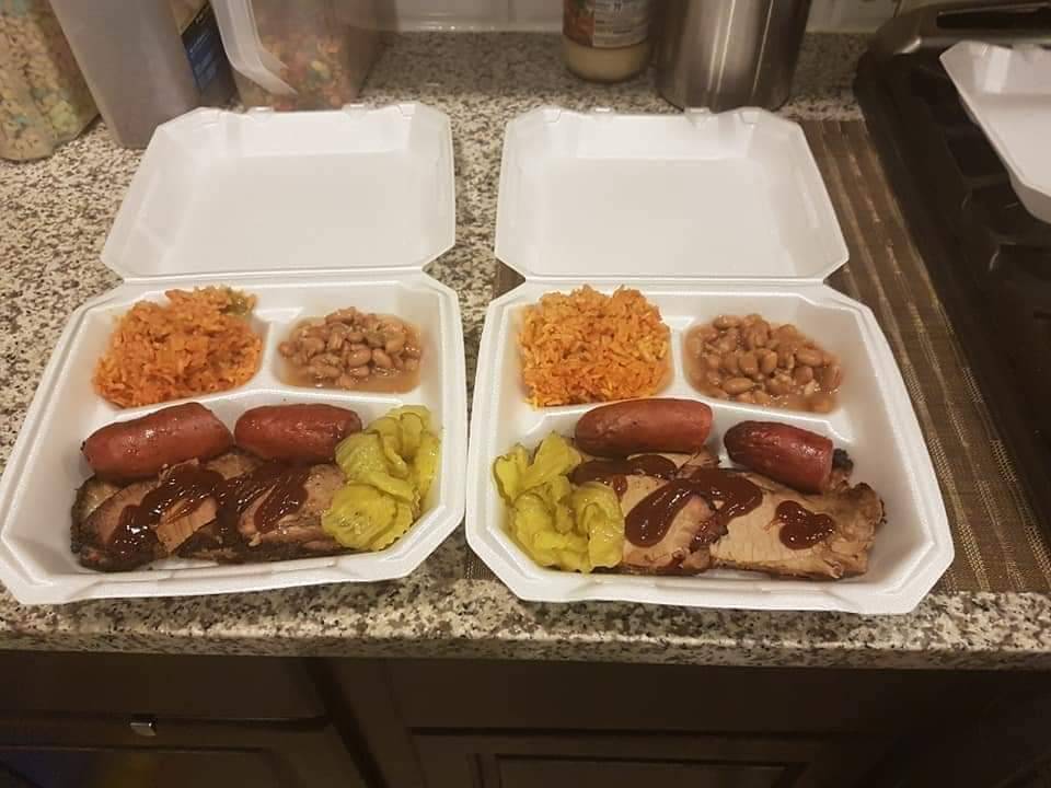 Roberts Bbq | restaurant | Southside, San Antonio, TX 78221, USA | 2102645903 OR +1 210-264-5903