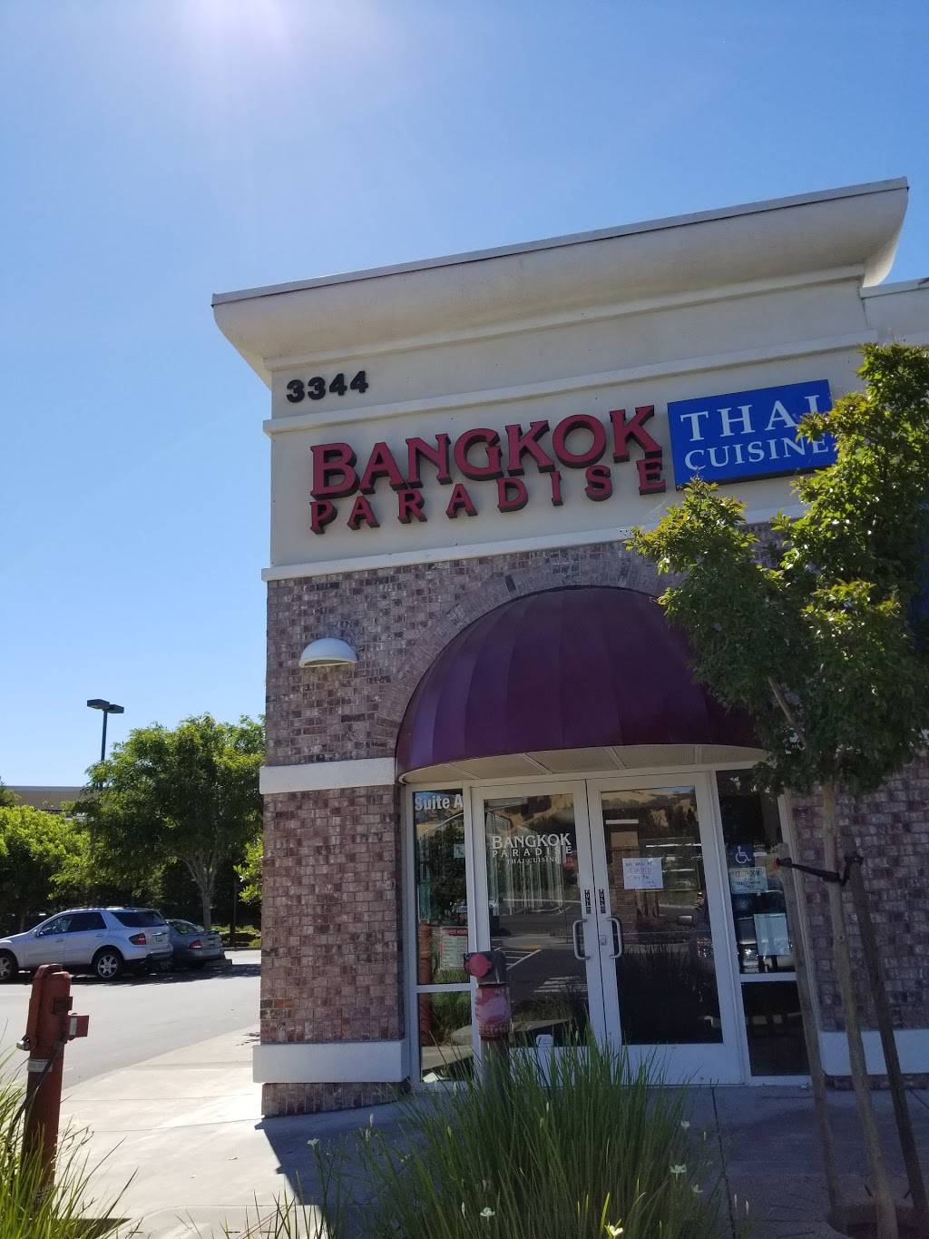 Bangkok Paradise | restaurant | 3344 N Texas St a, Fairfield, CA 94533, USA | 7074348424 OR +1 707-434-8424