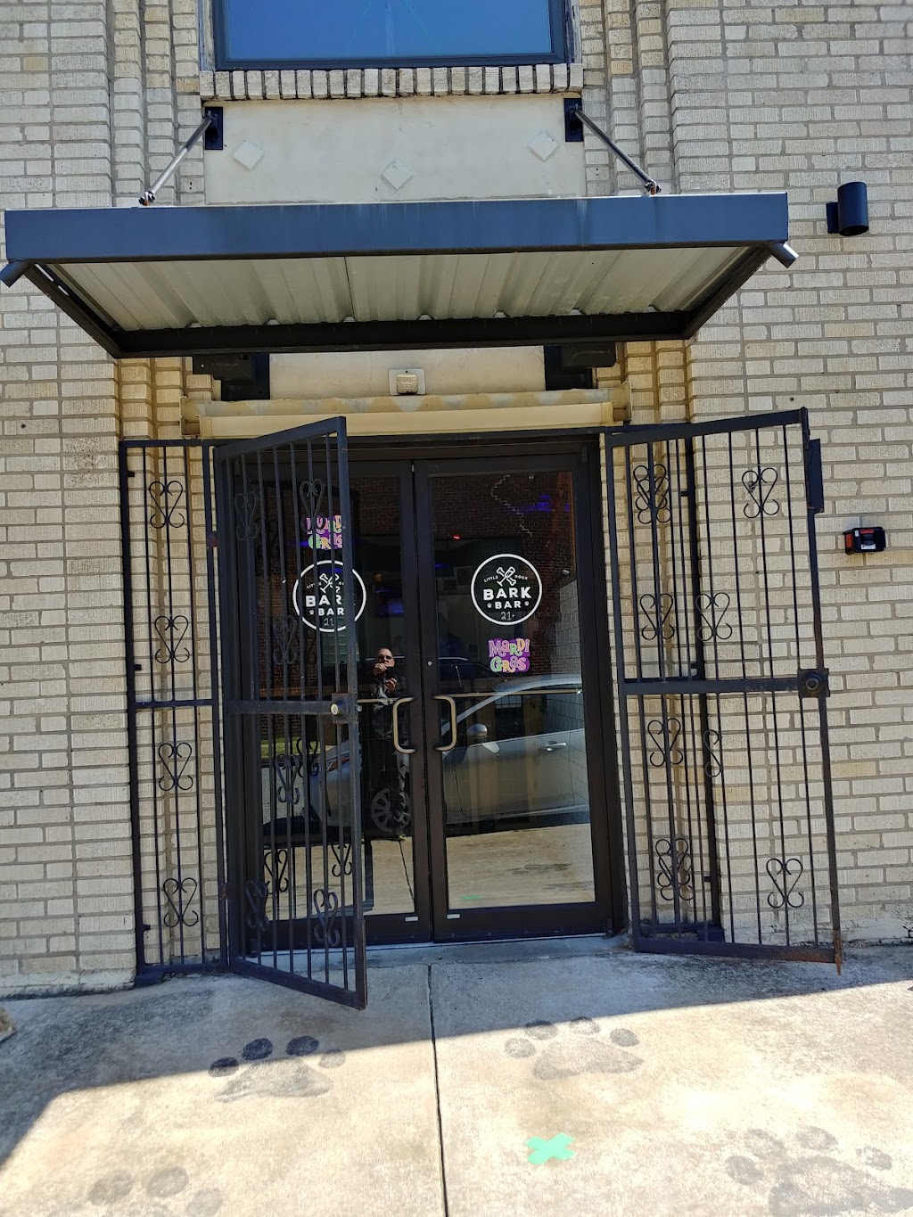 Bark Bar | restaurant | 1201 S Spring St, Little Rock, AR 72202, USA | 5012953989 OR +1 501-295-3989