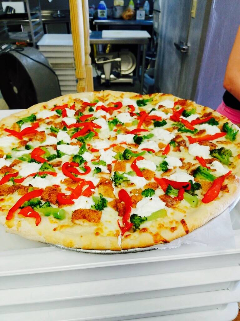 Hot Grill & Pizza | restaurant | 59 New Haven Rd, Seymour, CT 06483, USA | 2038812444 OR +1 203-881-2444