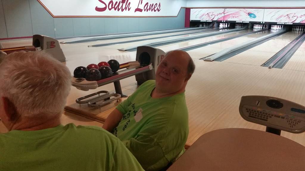 South Lanes Pizza & Bowling | meal delivery | 4107 Mormon Coulee Rd, La Crosse, WI 54601, USA | 6087881303 OR +1 608-788-1303