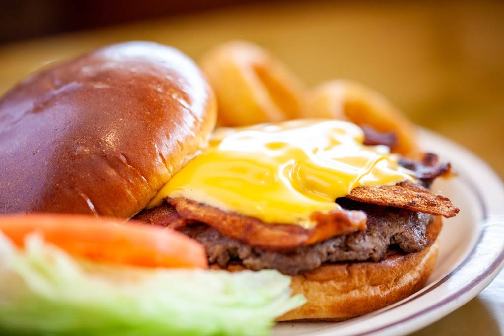 Golden Bear Pancake House Restaurant | bakery | 12001 S Cicero Ave, Alsip, IL 60803, USA | 7086533454 OR +1 708-653-3454