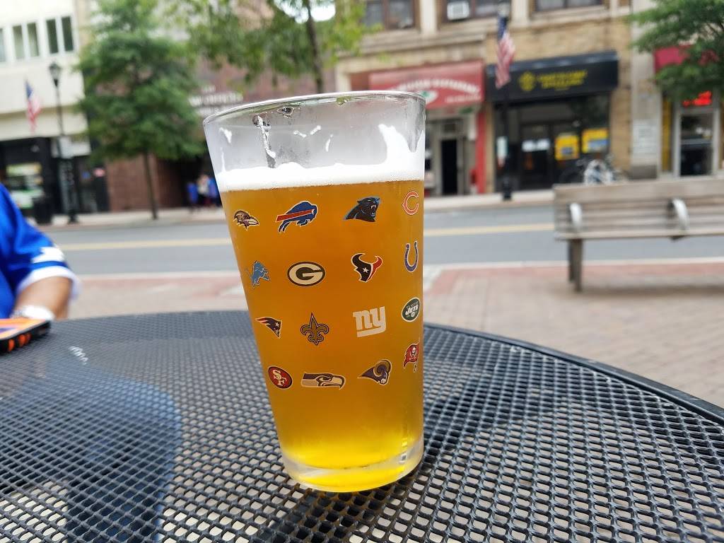 Hub City Brewhouse | restaurant | 335 George St, New Brunswick, NJ 08901, USA | 7325431804 OR +1 732-543-1804