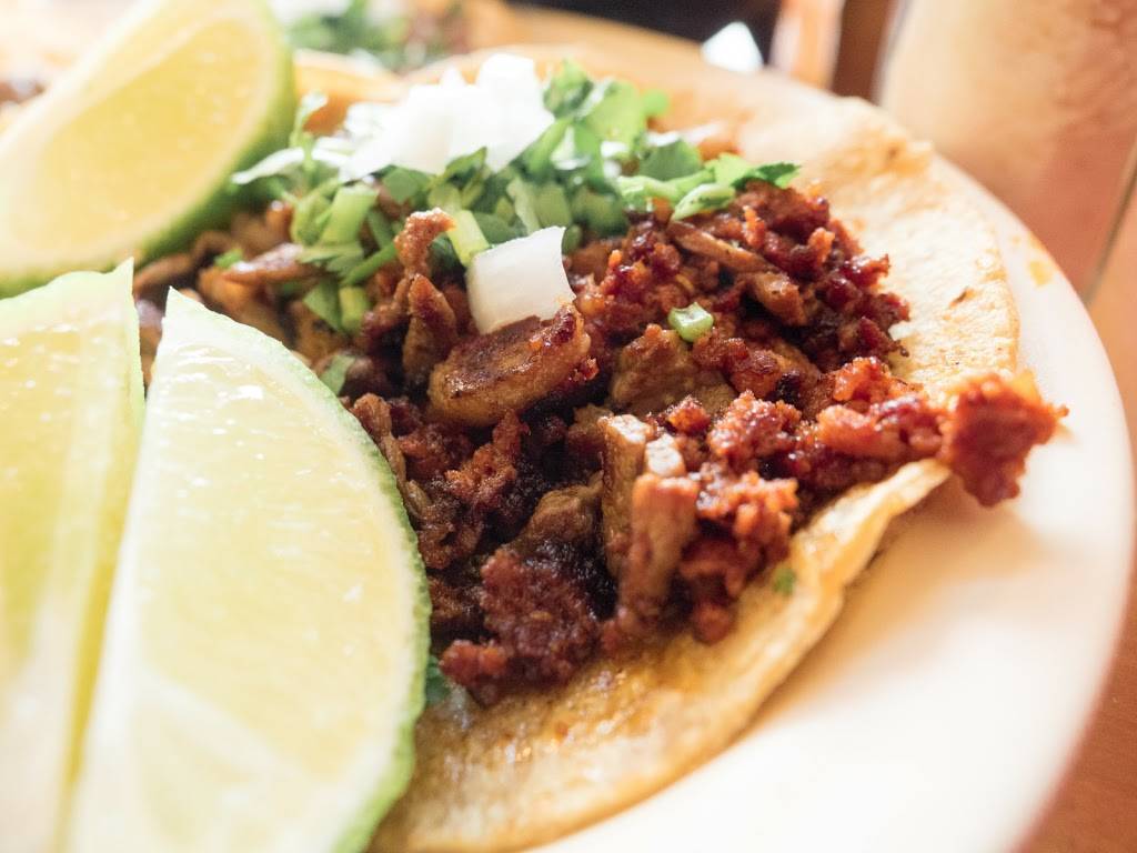 LOS FAROLES RESTAURANTE | restaurant | 3149 W Lawrence Ave, Chicago, IL 60625, USA | 7735099890 OR +1 773-509-9890