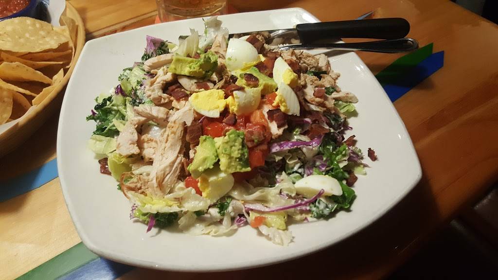 Islands Restaurant Simi Valley | restaurant | 1213 Simi Town Center Way, Simi Valley, CA 93065, USA | 8055770693 OR +1 805-577-0693