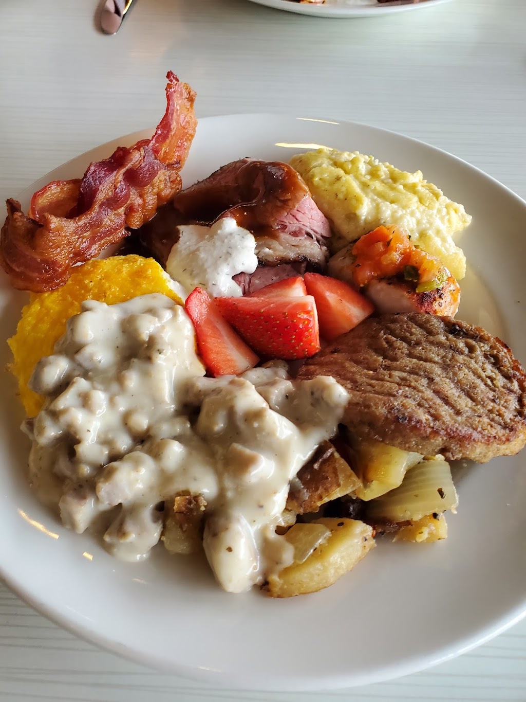 The DeSoto Club | restaurant | 100 Clubhouse Dr, Hot Springs Village, AR 71909, USA | 5012044024 OR +1 501-204-4024