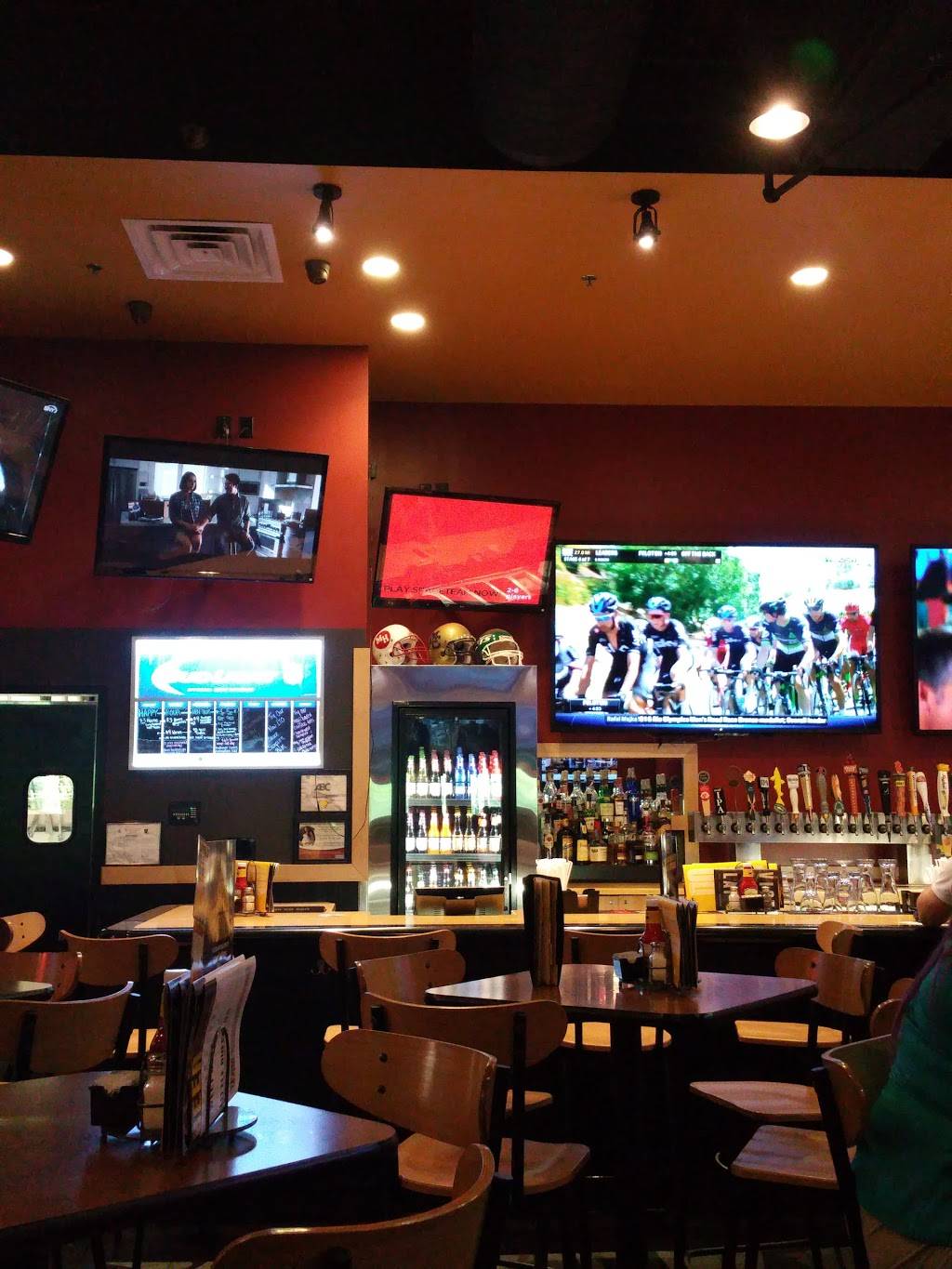 Buffalo Wild Wings | restaurant | 343 Mt Hope Ave, Rockaway, NJ 07866, USA | 9733619464 OR +1 973-361-9464