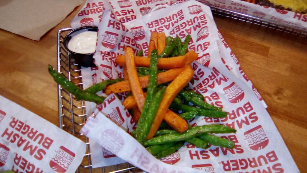 Smashburger | restaurant | 4318 Amboy Rd, Staten Island, NY 10312, USA | 3475624362 OR +1 347-562-4362